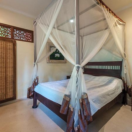 White Lotus Oasis Hotel Ubud  Luaran gambar