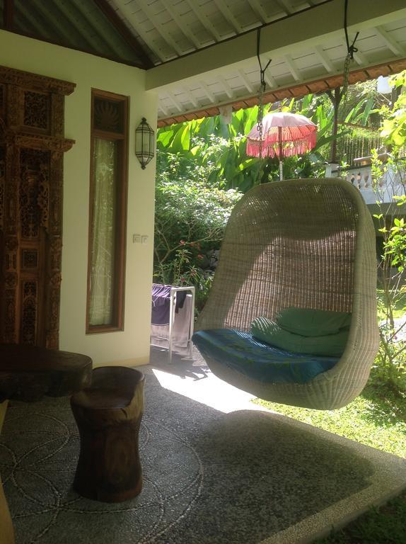White Lotus Oasis Hotel Ubud  Bilik gambar