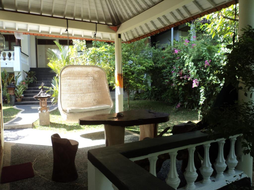 White Lotus Oasis Hotel Ubud  Bilik gambar